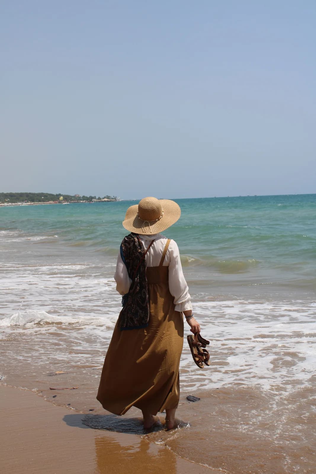 Beach-to-town vacation outfit inspiration